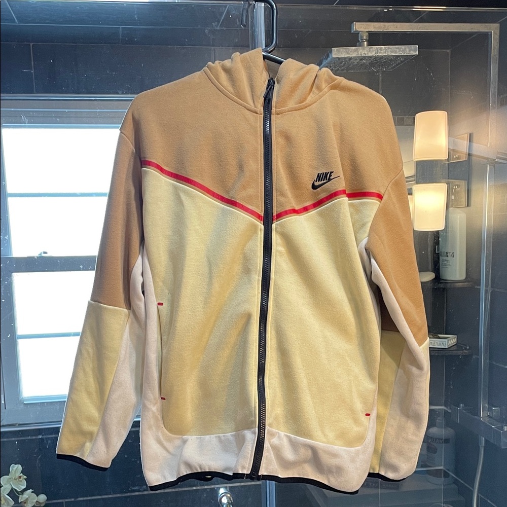 Nike Tec Set Beige and Off-White Hoodie with Red Stripe